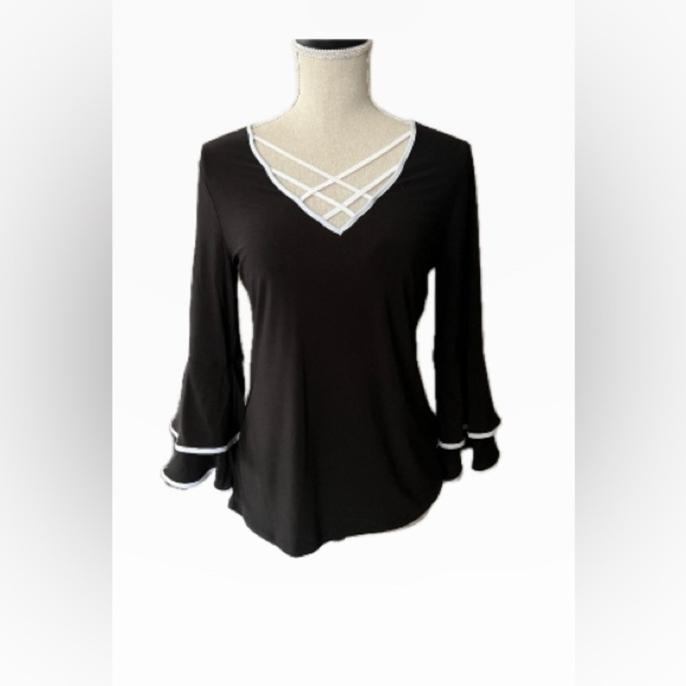 BOSTON PROPER Contrast Criss Cross Top With Ruffle Sleeves NWOT